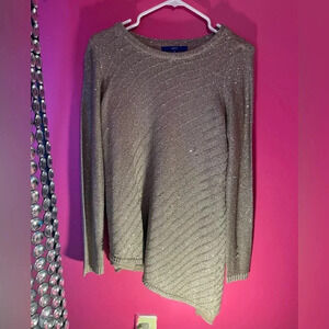 Asymmetrical glitter sweater.